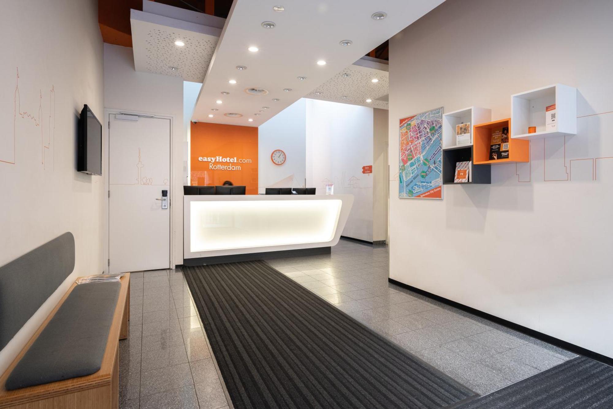 Easyhotel Rotterdam City Centre Exterior photo